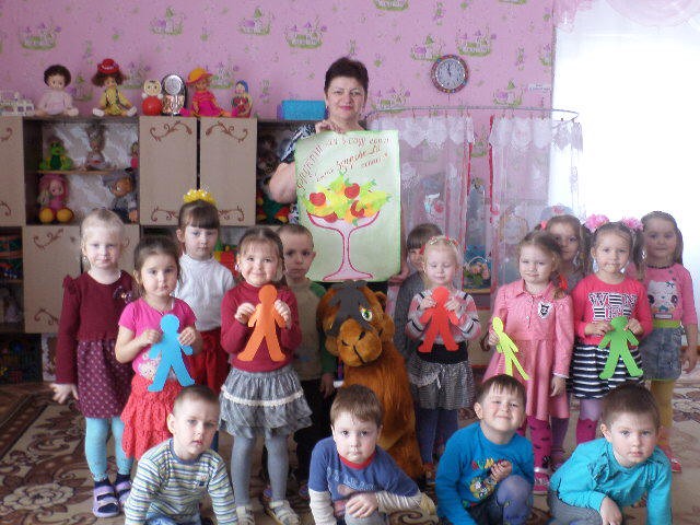 Вы сейчас просматриваете «Фрукты мы в саду едим, быть здоровыми хотим»