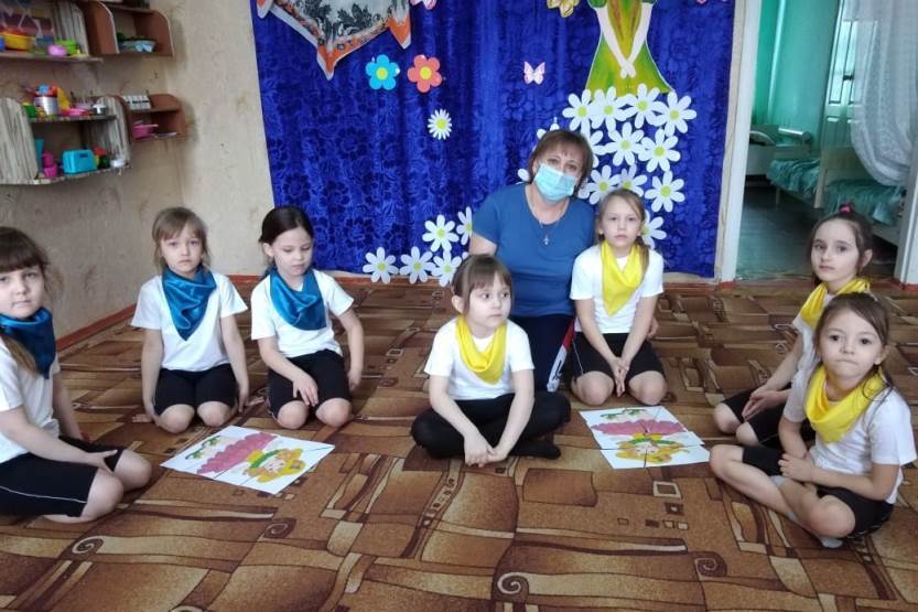 Вы сейчас просматриваете Спортивно-развлекательная  программа «Спортсменки, хозяюшки, красавицы»