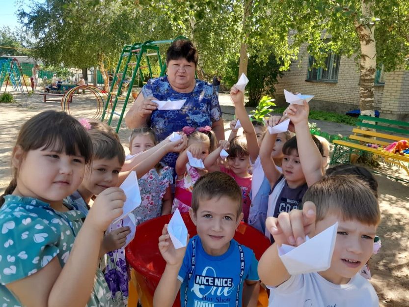 Подробнее о статье Из тетрадного листочка я кораблик смастерю…