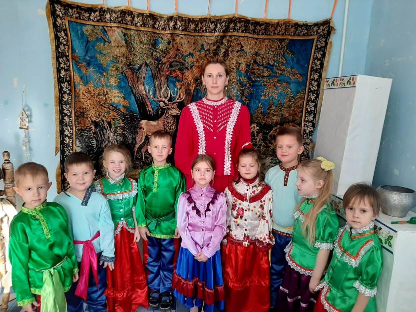 Подробнее о статье Открытая НОД в средней группе «Гость на гость – хозяйке радость»