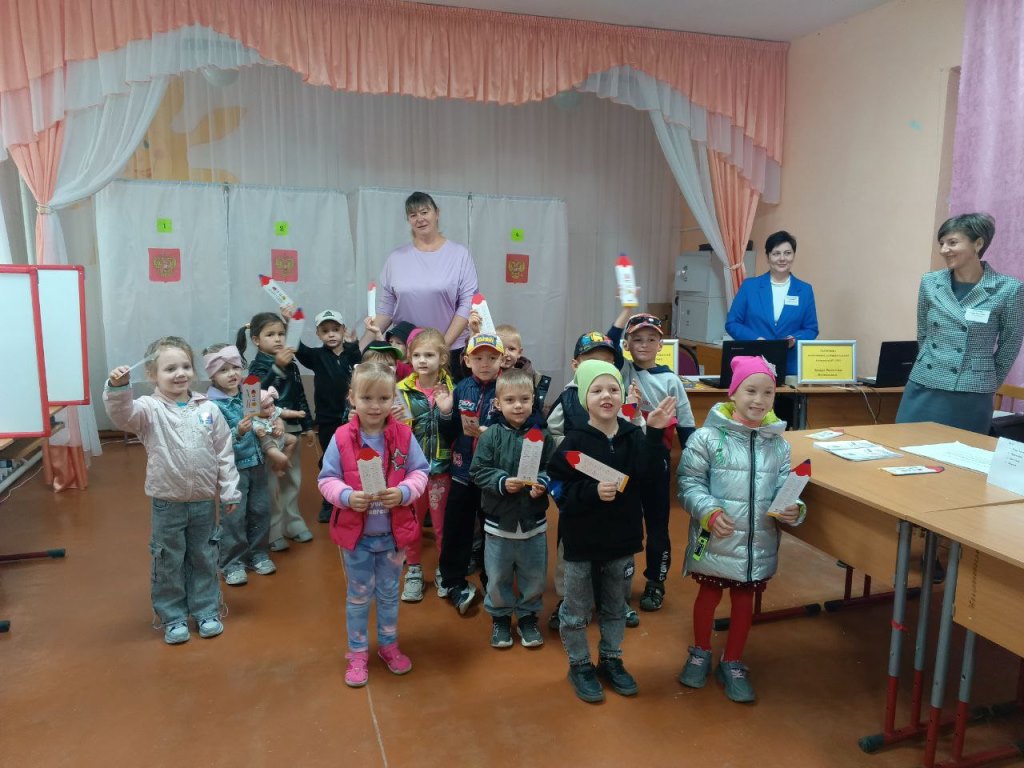 Вы сейчас просматриваете Дети из детского сада «Ивушка» познакомились с выборами!